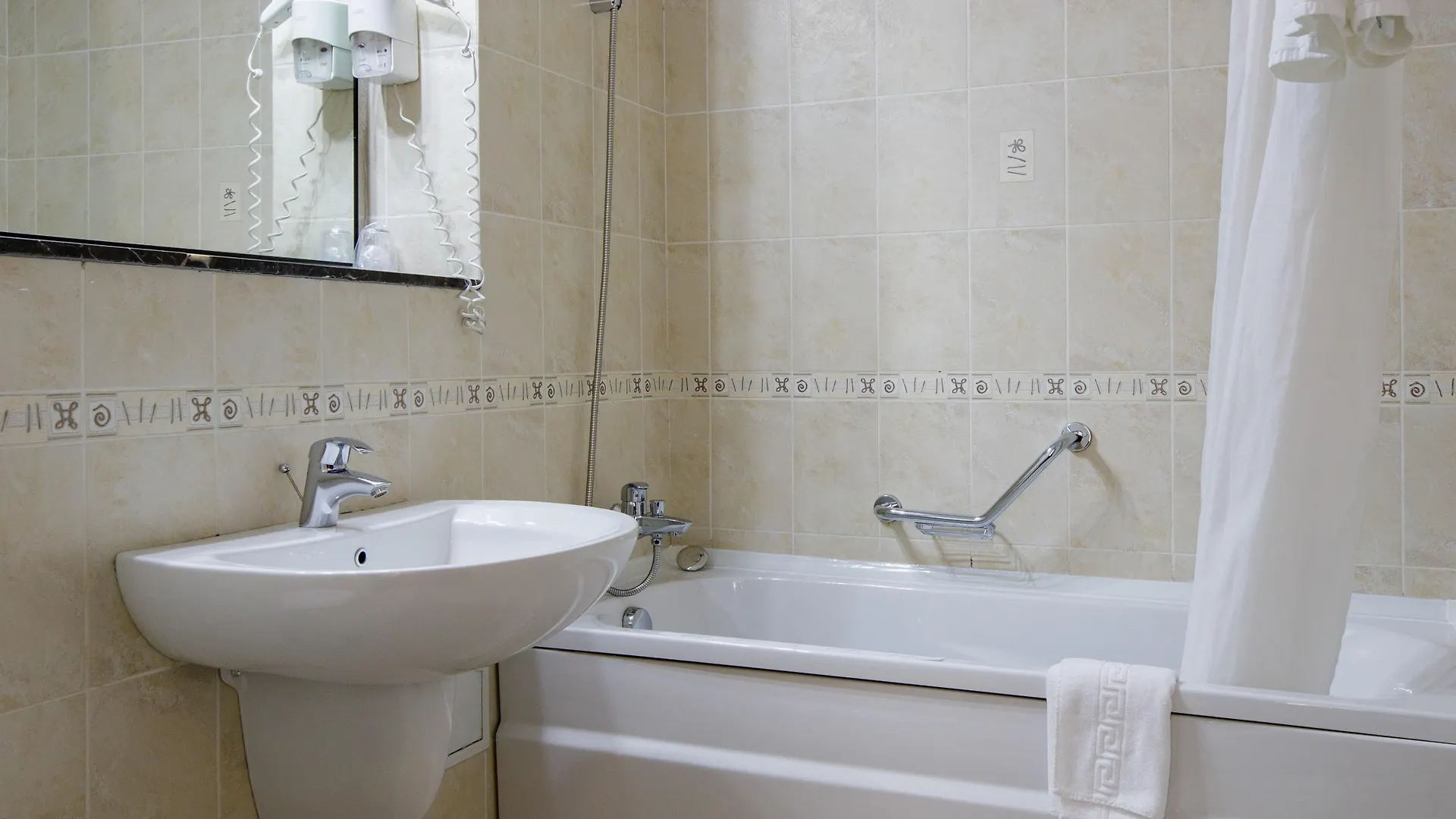בוקרשט Atrium Hotel Ateneu City Center
