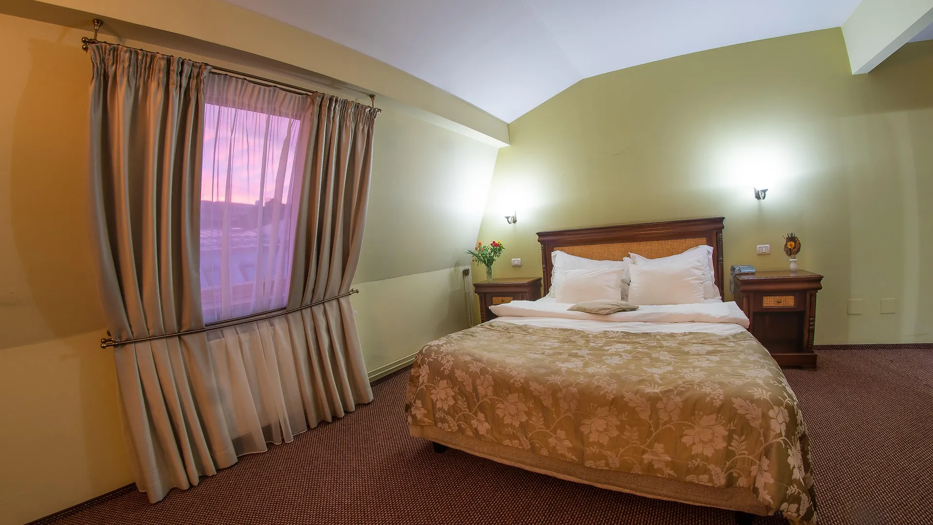 בוקרשט Atrium Hotel Ateneu City Center