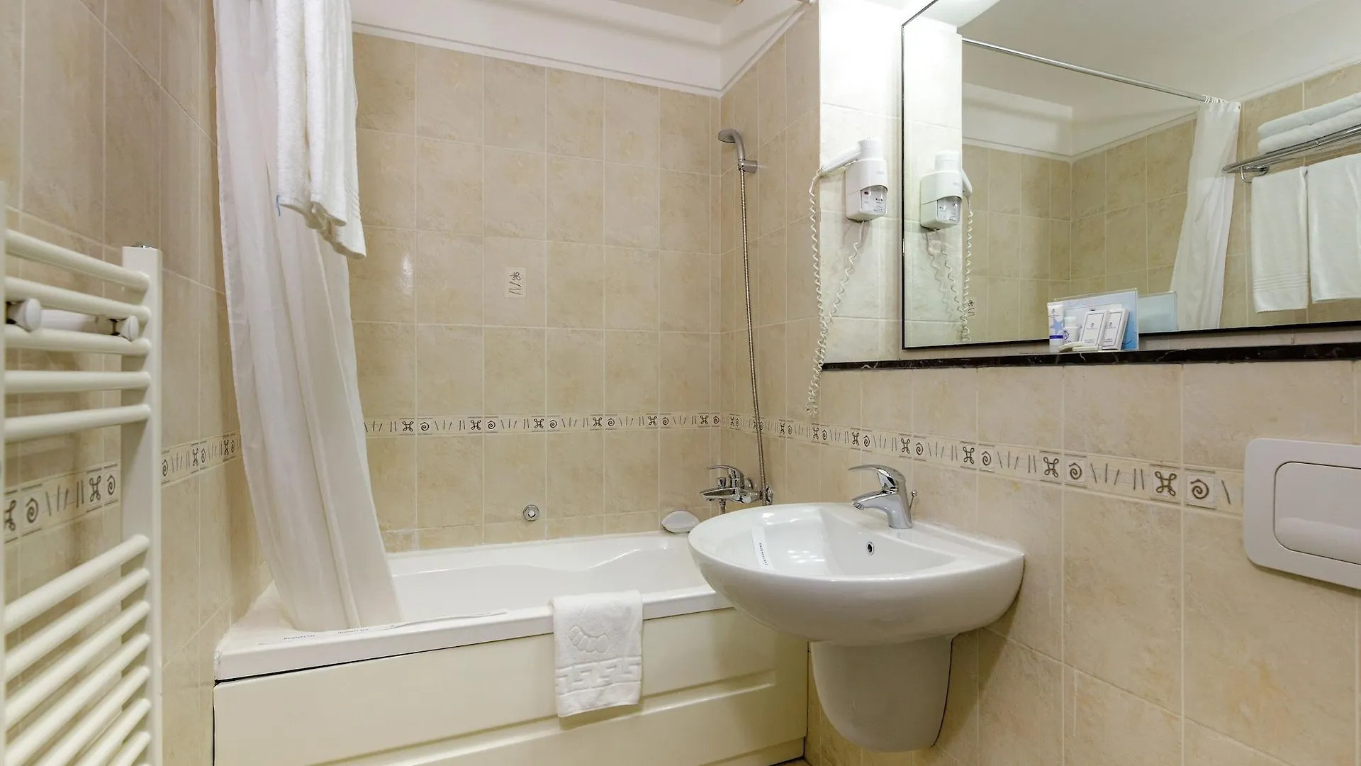 בוקרשט Atrium Hotel Ateneu City Center 3*,  רומניה