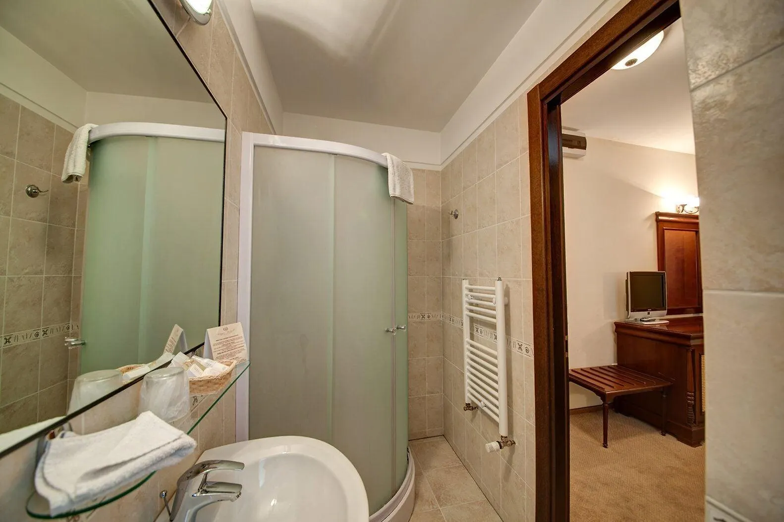 בוקרשט Atrium Hotel Ateneu City Center